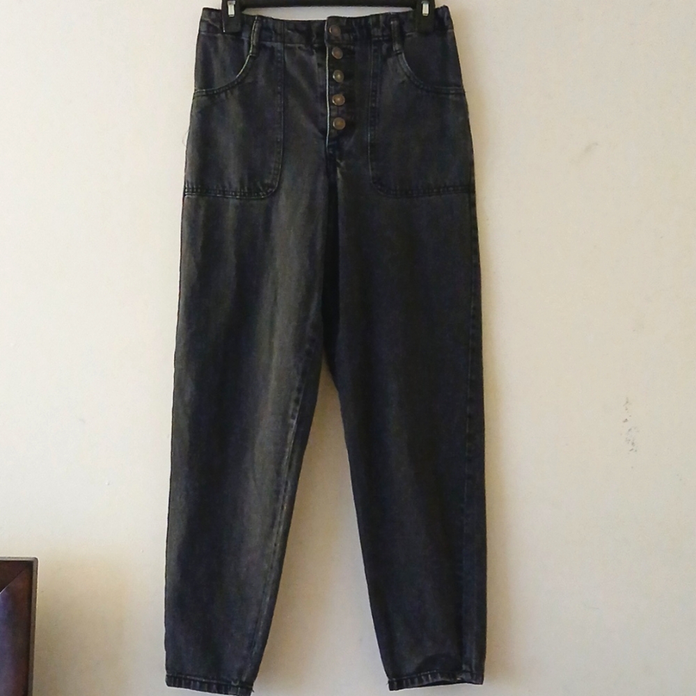 FOREVER 21 black stonewash Button Fly womens jeans